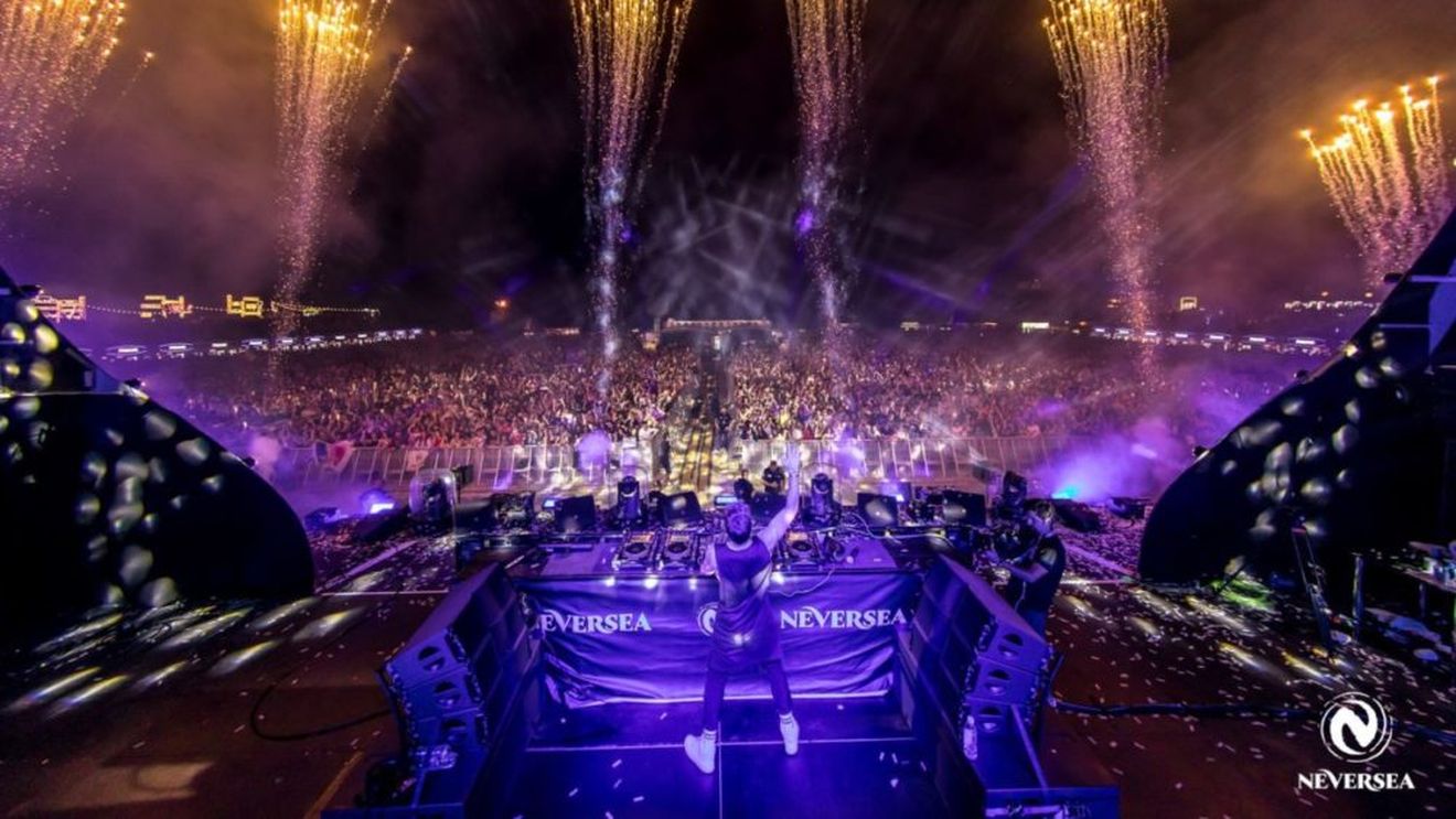 Peste 40 de infracţiuni privind consumul şi traficul de droguri, constatate de poliţişti la festivalul Neversea