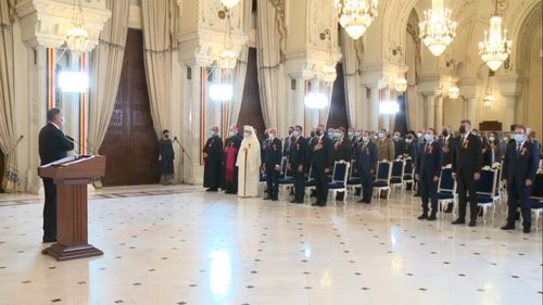 Ceremonie atipică de 1 Decembrie, la Cotroceni: Doar 136 de invitați din cauza pandemiei COVID-19/ Iohannis, către Patriarhul Daniel: Preafericite, vaccinat complet