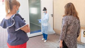 Firea, după ce Nicușor Dan a anunțat că anulează programul de stimulare financiară a donatorilor de sânge și plasmă: Acest om este de un cinism îngrozitor si nu-i pasa absolut deloc de oameni!