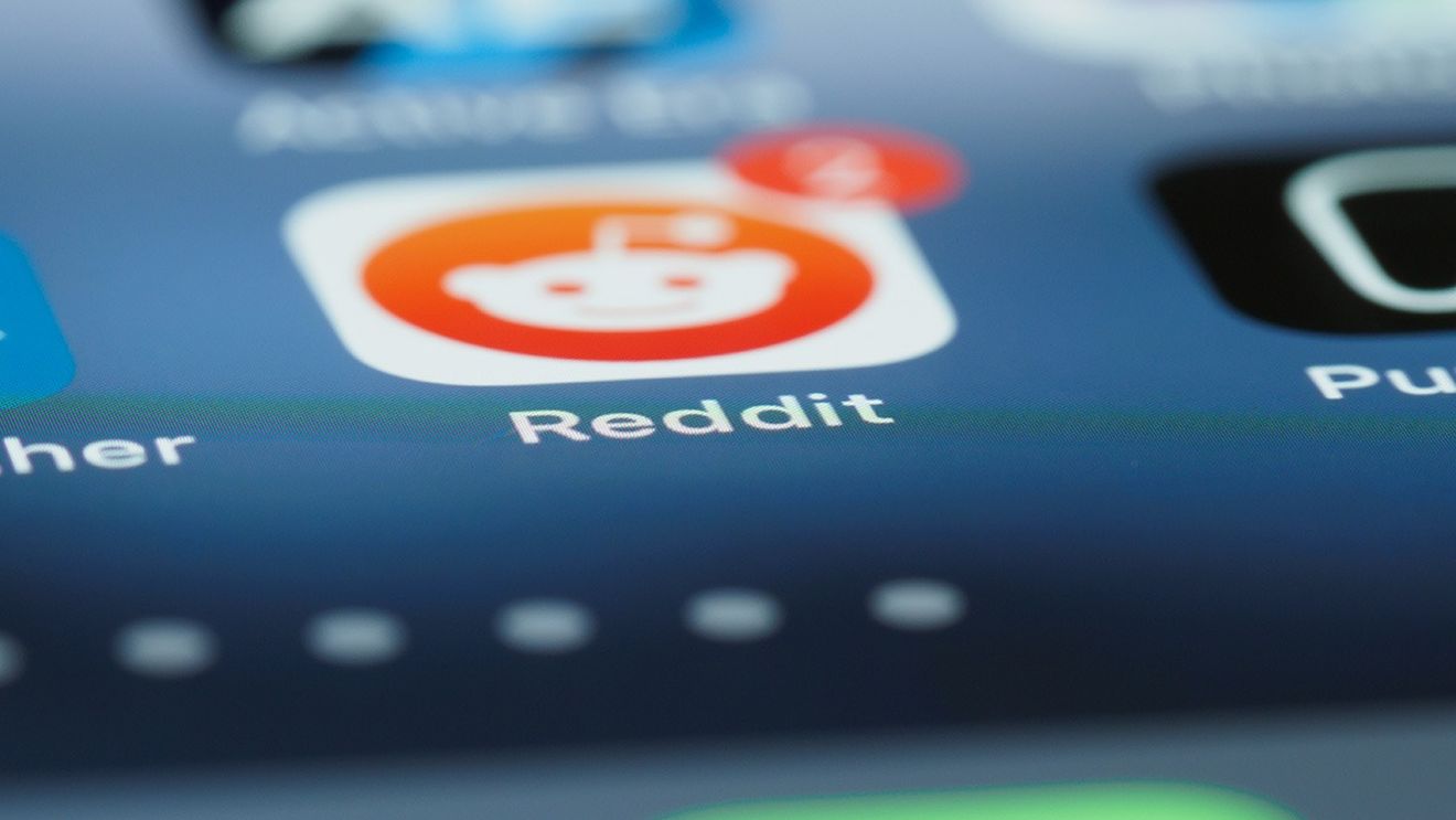 Platforma Reddit, amendată în Marea Britanie pentru că a utilizat ilegal date personale ale copiilor