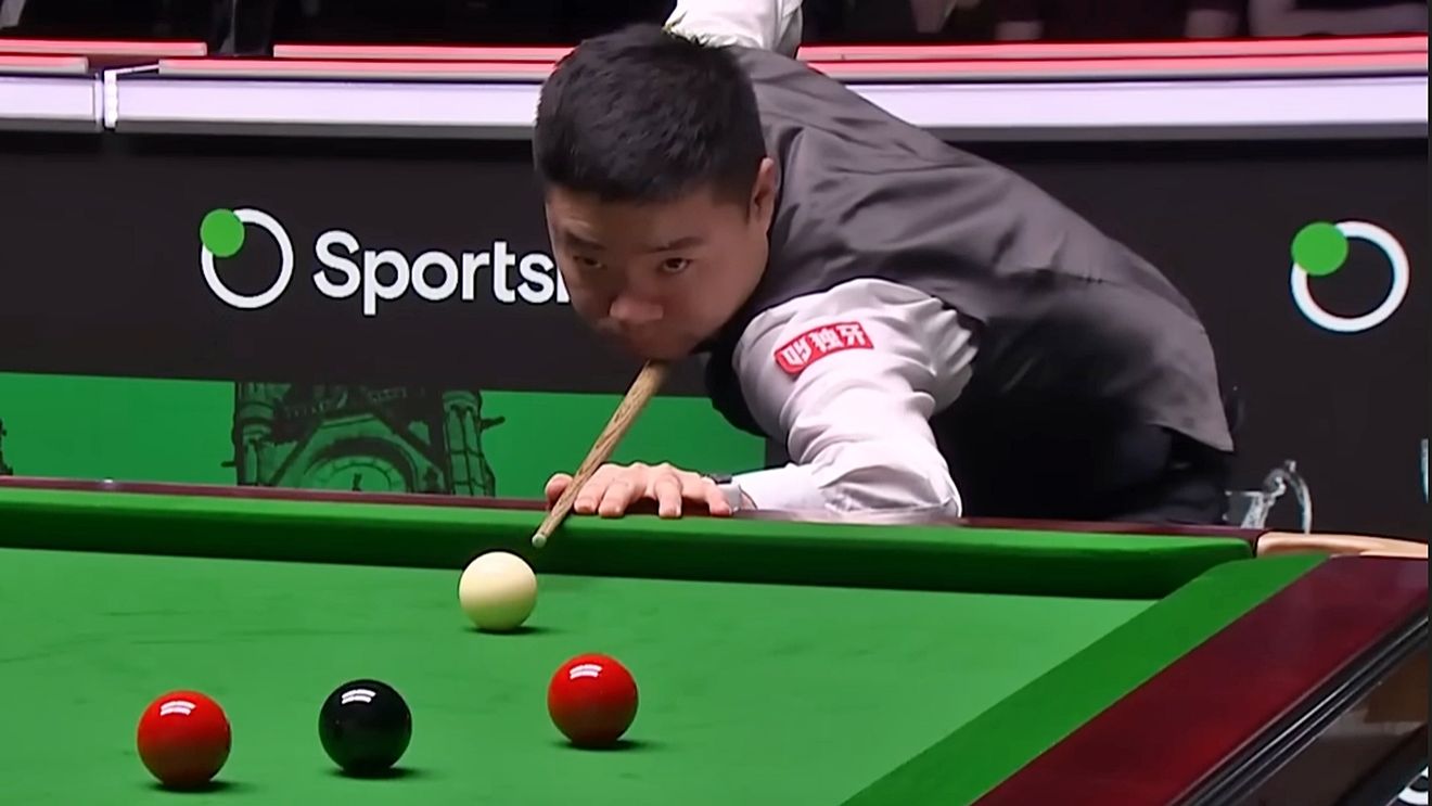 Ding Junhui, în semifinale la Tour Championship la snooker, după o victorie impresionantă contra campionului mondial