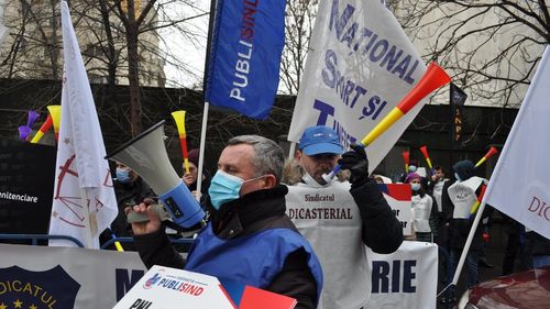 Sindicaliștii din MIPE au intrat în grevă japoneză. Minister: Reorganizarea a fost o măsură necesară pentru a proteja capacitatea Guvernului de a accesa fondurile europene