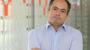 De ce Președintele României nu ar trebui să participe la Congresul electiv al unui partid politic