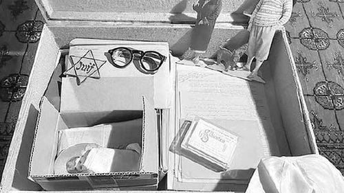 Recomandare de lectură: „Strania valiză a domnului Silberstein” / Povestea fascinantă a doi ieșeni faimoși în Franța, necunoscuți până azi publicului românesc. Eroii lui Cătălin Mihuleac