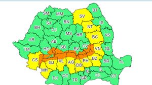 Vin ploile: Avertizări meteo de ploi şi ninsori, sâmbătă şi duminică, în mai multe zone ale ţării