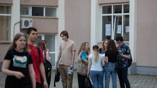 Consiliul Național al Elevilor solicită Guvernului să dea curs revendicărilor profesorilor și să stabilească o procedură de urgență pentru înscrierea elevilor la Bacalaureat