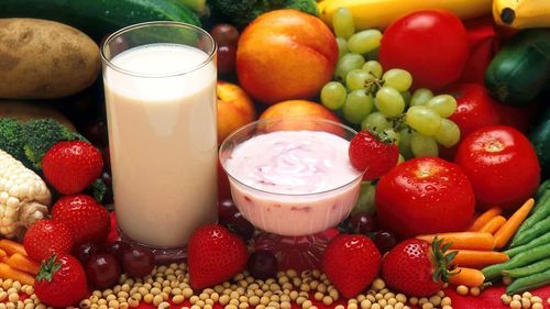 Fermierii români cer ca produsele agroalimentare din Ucraina să fie supuse controalelor sanitar-veterinare, după ce Comisia Europeană a prelungit cu un an exceptarea de la controale / Agricultorii cer și bani de la UE ca despăgubiri