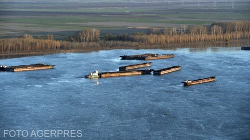 Comisarii Gărzii Naţionale de Mediu au oprit un transport de deşeuri din Republica Moldova, cu destinaţia Turcia / Barjele conţineau motoare dezmembrate şi deşeuri de vehicule scoase din uz / Transportul a fost respins la intrarea în ţară