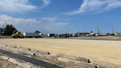 Noua parcare pentru TIR-uri din zona Poarta 9 a Portului Constanţa este operaţională: "Este pregătită să preia din camioanele care sosesc în port cu marfă"