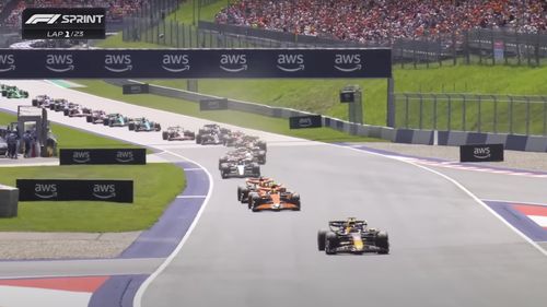 Formula 1: Verstappen a câştigat sprintul la Austin şi şi-a mărit avansul faţă de Norris