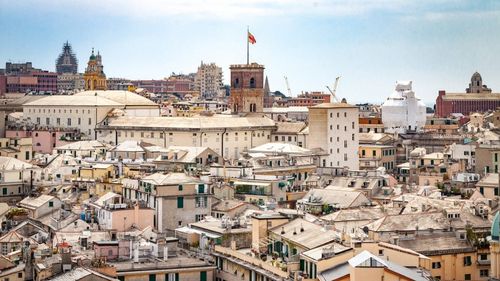 Orașul Genova dedică o placă memorială prostituatelor din anii 1400 / "Cu taxele plătite de ele, orașul a construit cheiurile portului"