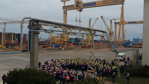 VIDEO Grevă spontană a muncitorilor de la Șantierul Naval Mangalia / ”Ieri a fost data stabilită pentru plată, dar nu a fost făcută”