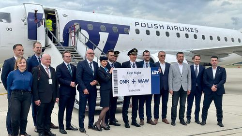 Zborul inaugural al cursei companiei poloneze LOT pe relaţia Varşovia - Oradea a aterizat luni