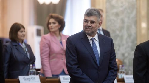 Liderul PSD, despre protestul AUR: Cel mai grav e că au folosit drapelul României. Au pus însemnele partidului pe drapel. Vom reglementa în Parlament ca nimeni să nu mai pună însemne pe drapel. AUR copiază ce a văzut la USR