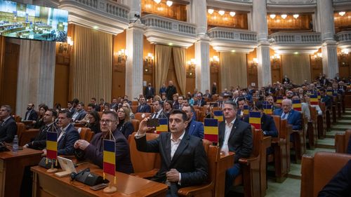 DOCUMENT: Parlamentari AUR, SOS, POT și neafiliați înaintează o propunere legislativă care ar legaliza negarea Holocaustului, apologia criminalilor de război condamnați și Mișcarea Legionară