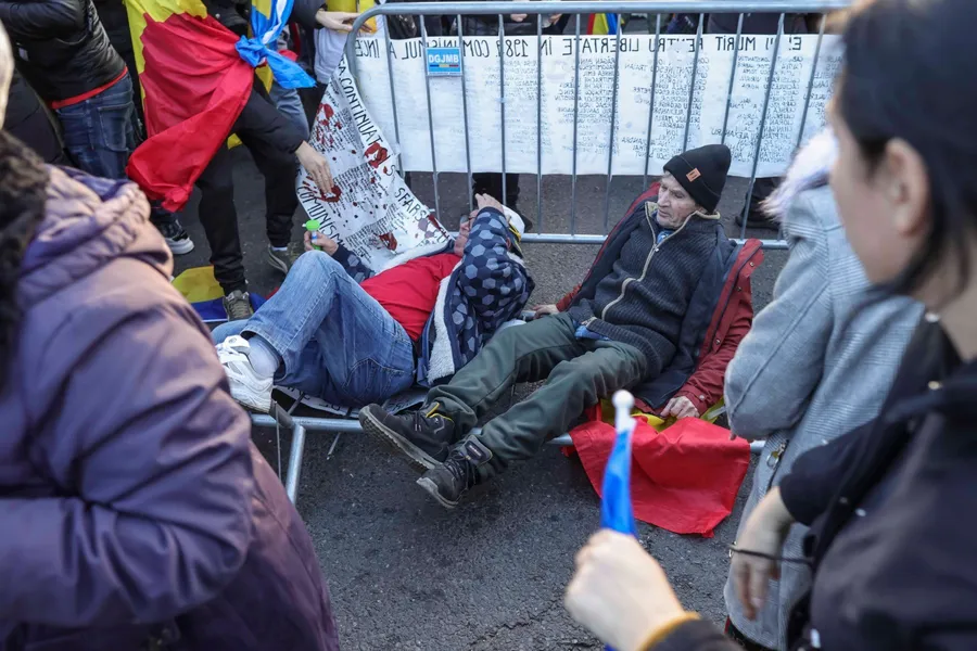 Protest calin georgescu in Piata Victoriei din Bucuresti, 24 ianuarie 2025. 