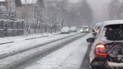 Primăria Braşov vrea să sancţioneze firma care deszăpezeşte pentru că nu şi-a îndeplinit obligaţiile contractuale