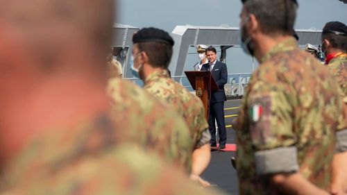 Italia pregătește noi măsuri anti-corona: Armată pe străzi, masca obligatorie și în aer liber, localurile se închid la ora 22.00, prezența pe stadioane de maxim 1000 de persoane