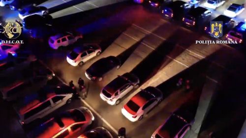 VIDEO Acţiune de amploare a procurorilor DIICOT, în Bucureşti, Ilfov şi Olt, într-un dosar de trafic de droguri, luare de mită şi divulgare de informaţii