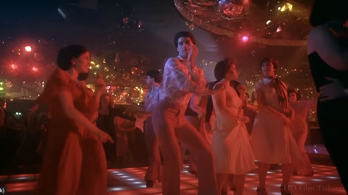 Ringul de dans din filmul „Saturday Night Fever” s-ar putea vinde cu 300.000 de dolari la licitaţie