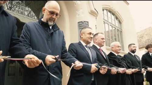 Investiții de 8 milioane de euro, asigurate de Guvernul Ungariei pentru reabilitarea clădirilor în care funcționează Liceul "Bolyai Farkas" şi Colegiul Reformat din Târgu Mureş