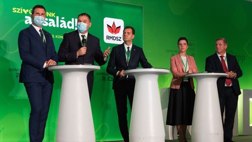 Presa maghiară: Schimbare de paradigmă în UDMR / Pentru prima dată, la Congresul formațiunii a fost invitat doar FIDESZ, nu și partidele de opoziție din Ungaria