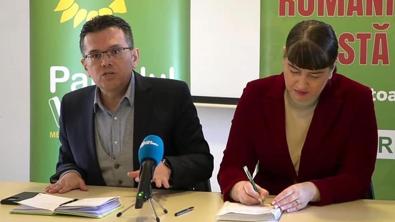 Conflictul din Partidul Verde continuă: Congresul desfășurat la Bușteni a reconfirmat copreședinții demiși, dar evenimentul este contestat de partid