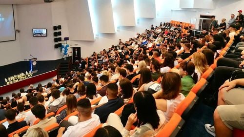 Mesaj eveniment pentru profesori și studenți, din partea Consiliului Național al Rectorilor, înaintea turului 2 al alegerilor prezidențiale