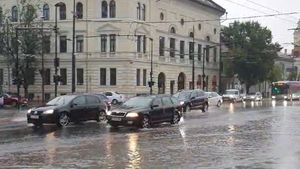 VIDEO Străzi inundate în centrul Clujului după o furtună puternică