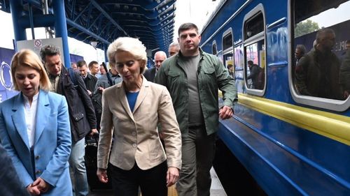 Ursula von der Leyen a ajuns la Kiev: „Am venit aici pentru a discuta despre sprijinul Europei. De la pregătirea pentru iarnă la apărare, la aderare și la progresele privind împrumuturile G7”