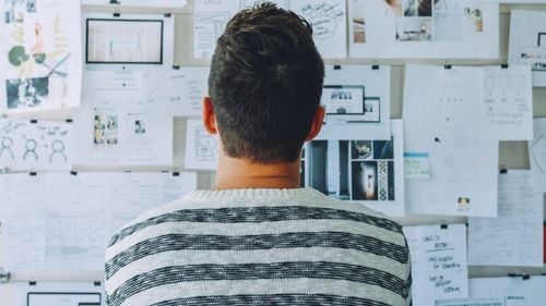 Calendar Bacalaureat 2026. Revenire la forma clasică a examenului, după experimentul de anul acesta: probele scrise încep pe 29 iunie 2026, competențele - pe 8 iunie