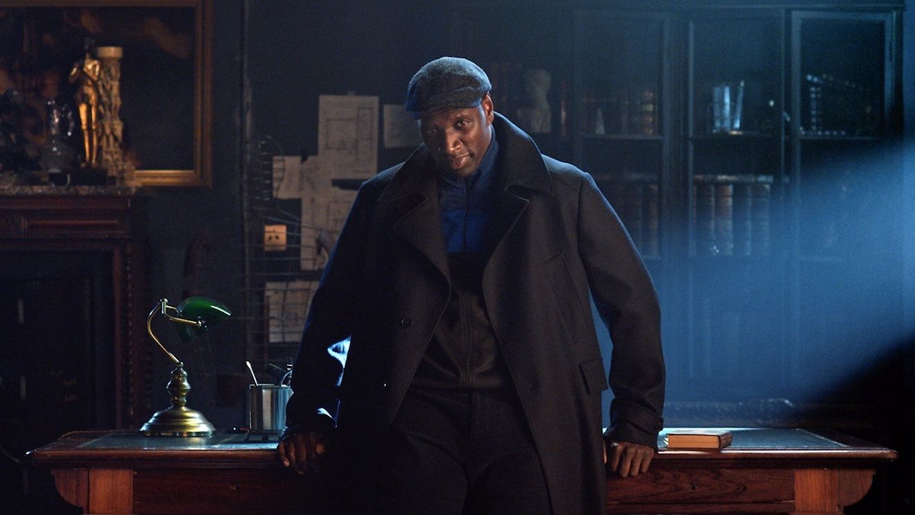 Ce noutăți lansează Netflix în ianuarie: filme cu Shia LaBeouf și Ralph Fiennes, plus un serial cu superstarul francez Omar Sy inspirat din aventurile celebrului detectiv Arsene Lupin