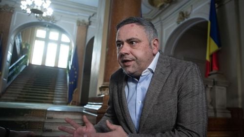 Deputatul PNL Gigel Știrbu cere demisia ministrului PSD al Agriculturii, după ce Florin Barbu l-a citat pe dictatorul Nicolae Ceaușescu pentru a justifica subvențiile pentru stuful din Deltă / „Un urmaș al partidului comunist nu are ce căuta la conducerea unui minister”