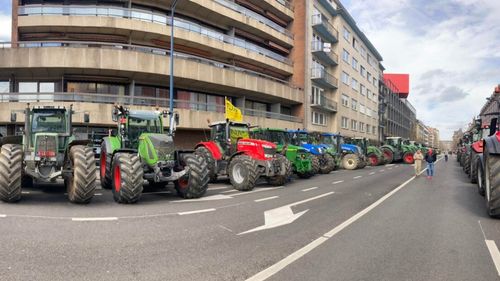 Furia fermierilor cuprinde și Bruxelles-ul: agricultorii vor să blocheze cu tractoarele zona instituțiilor UE chiar în ziua summitului șefilor de stat