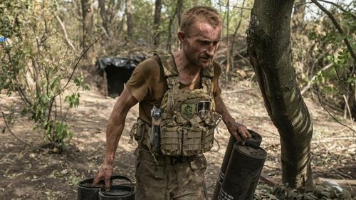 Militarii ucraineni dezertează în masă. Cele două mari probleme care îi determină să fugă din calea forțelor lui Putin