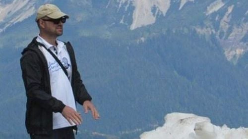 Reporteris: „Un caz nemaiîntâlnit în Justiție” / 25.000 de lei pe lună. Suspecta pensionare a fostului șef al Secției Penale de la Curtea de Apel Bacău, care a reușit să-și echivaleze aproape nouă ani de activitate în Poliție drept vechime în magistratură