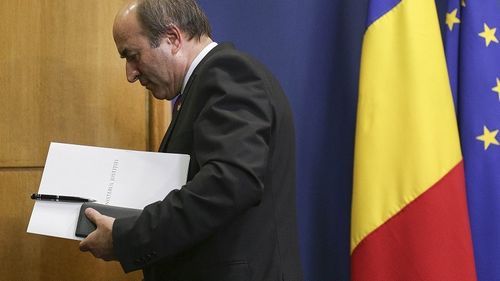 Codrin Ștefănescu: Domnul Tudorel Toader croșetează, colegii nu mai au răbdare. Să nu uite că portofoliul său aparține PSD