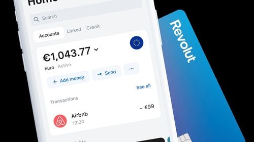 Record de tranzacţii prin aplicaţia Revolut: 107 milioane, anul trecut. Peste 30 de milioane de tranzacţii s-au făcut în magazine alimentare şi supermarket-uri, în valoare de 310 milioane euro