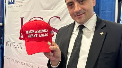 Extrema dreaptă din România vizează Franța - analiză Le Monde