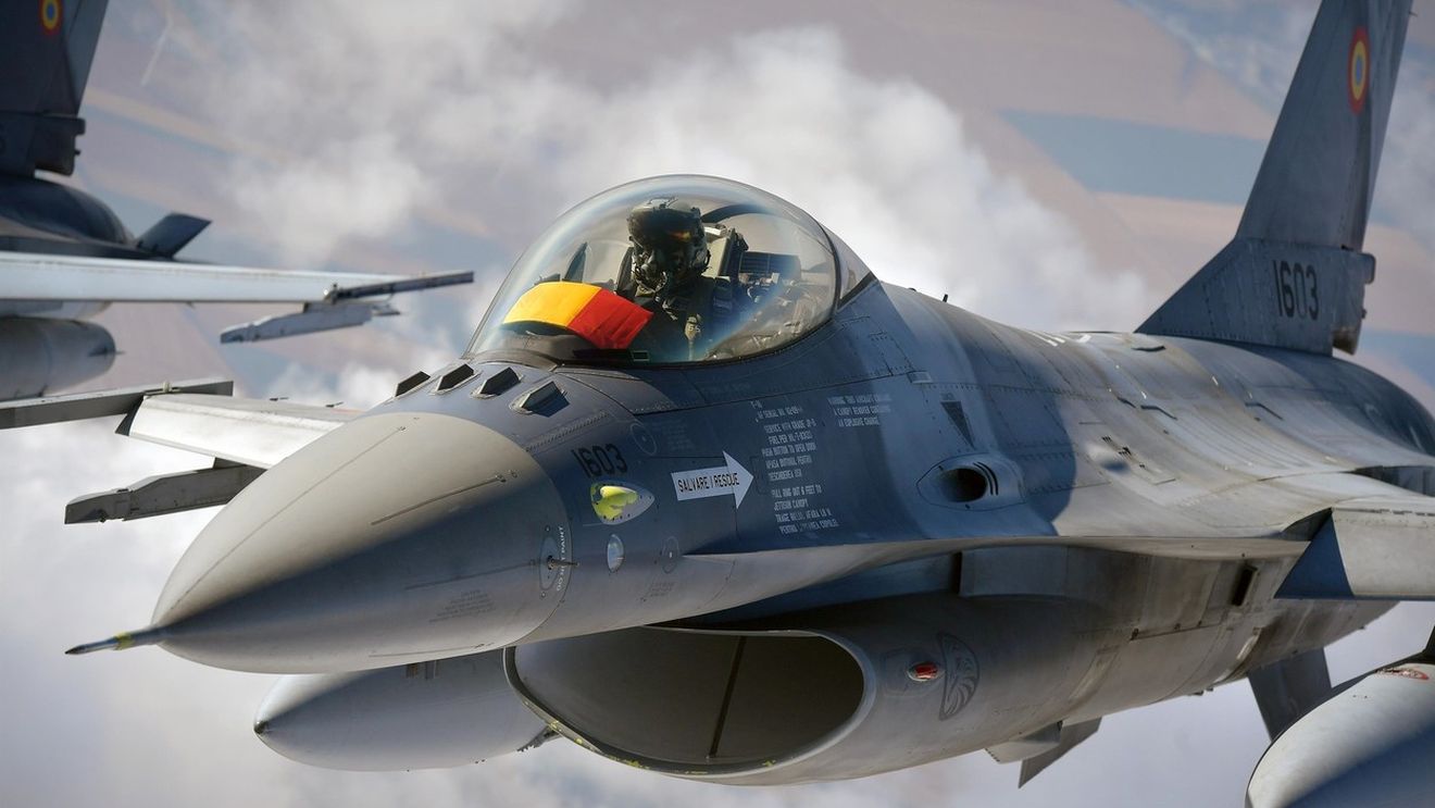 ANALIZĂ: România este neputincioasă și nu are suficiente mijloace eficiente pentru a doborî dronele care îi încalcă spațiul aerian / De ce aceasta este o misiune dificilă pentru avioanele F-16