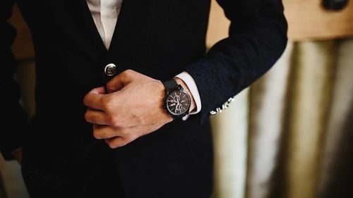 Acţiunile Hugo Boss scad semnificativ, în urma reducerii previziunilor de profit / Brandul de lux este afectat de problemele din piețe cheie precum China și Marea Britanie