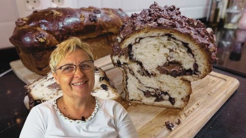 FOTO-VIDEO | De la Sarmale la Tapas | Ep. 5 - Gustul cozonacului de acasă, în Zaragoza, Spania, la „Flory în Bucătărie”: „Mirosul de cozonac e ceva ce nu se uită. O fată mi-a zis că atunci când a dus cozonacul acasă și l-a pus pe masă, și-a amintit instant de copilărie, de casa părintească”