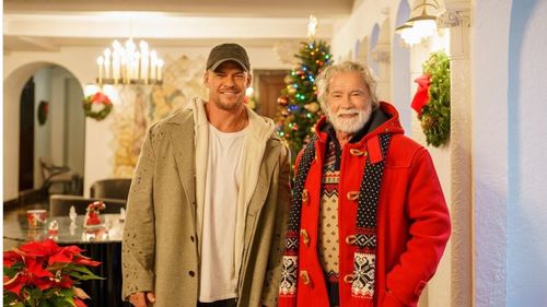 Arnold Schwarzenegger filmează o peliculă în care va fi Moș Crăciun