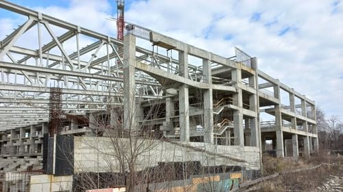 Primarul Capitalei a semnat documentele necesare achiziţiei publice pentru finalizarea lucrărilor la patinoarul Flamaropol