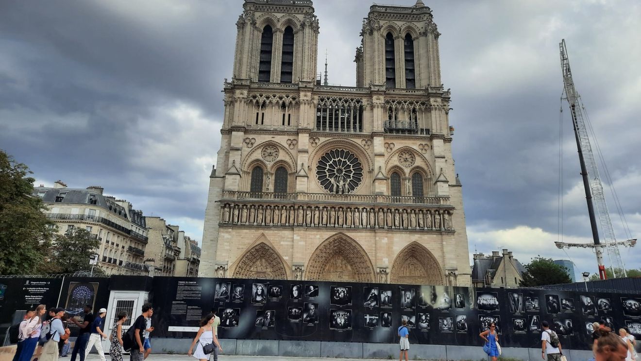 Donald Trump a ajuns la Paris, unde participă la redeschiderea Catedralei Notre-Dame
