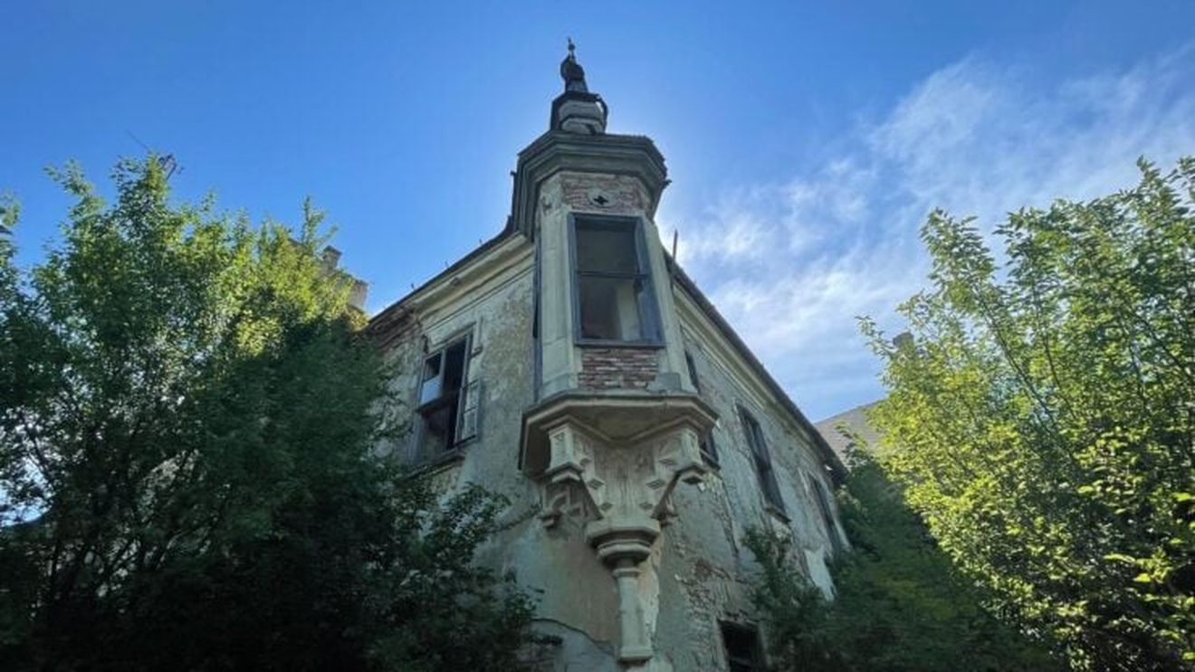 Aproape 100 de monumente istorice din Harghita și Covasna au dispărut sau sunt foarte degradate / „La foarte mulți e o povară să ai un monument istoric, pentru că costă foarte mult proiectările, avizele”