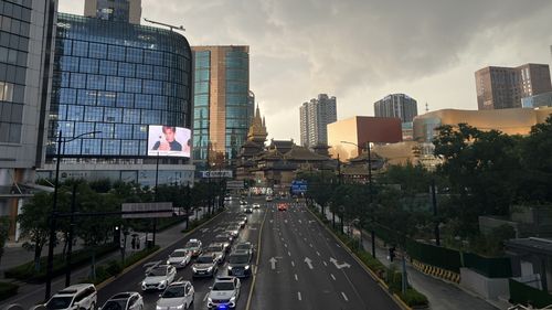 China, afectată de situația din Orientul Mijlociu. Beijingul va plafona creșterea prețurilor la combustibili