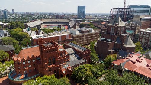 Universitatea din Pennsylvania pierde o donație de 100 de milioane de dolari, după ce președinta acesteia a evitat să răspundă în Congres la întrebări privind modul în care vor fi pedepsiți studenții care îndeamnă la genocidul evreilor