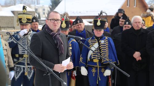 Primarul din Miercurea Ciuc despre interzicerea pieţelor în spaţii închise: Oraşele montane vor avea o problemă majoră cu temperaturile foarte scăzute / Halele închise ar trebui să funcţioneze bine reglementate