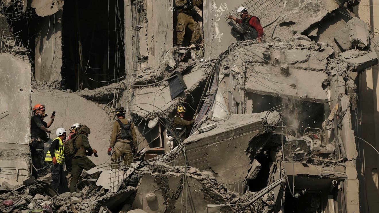 Israelul regretă "profund" lovitura asupra unei biserici în Gaza / Califică pierderea de vieţi omeneşti drept o "tragedie"